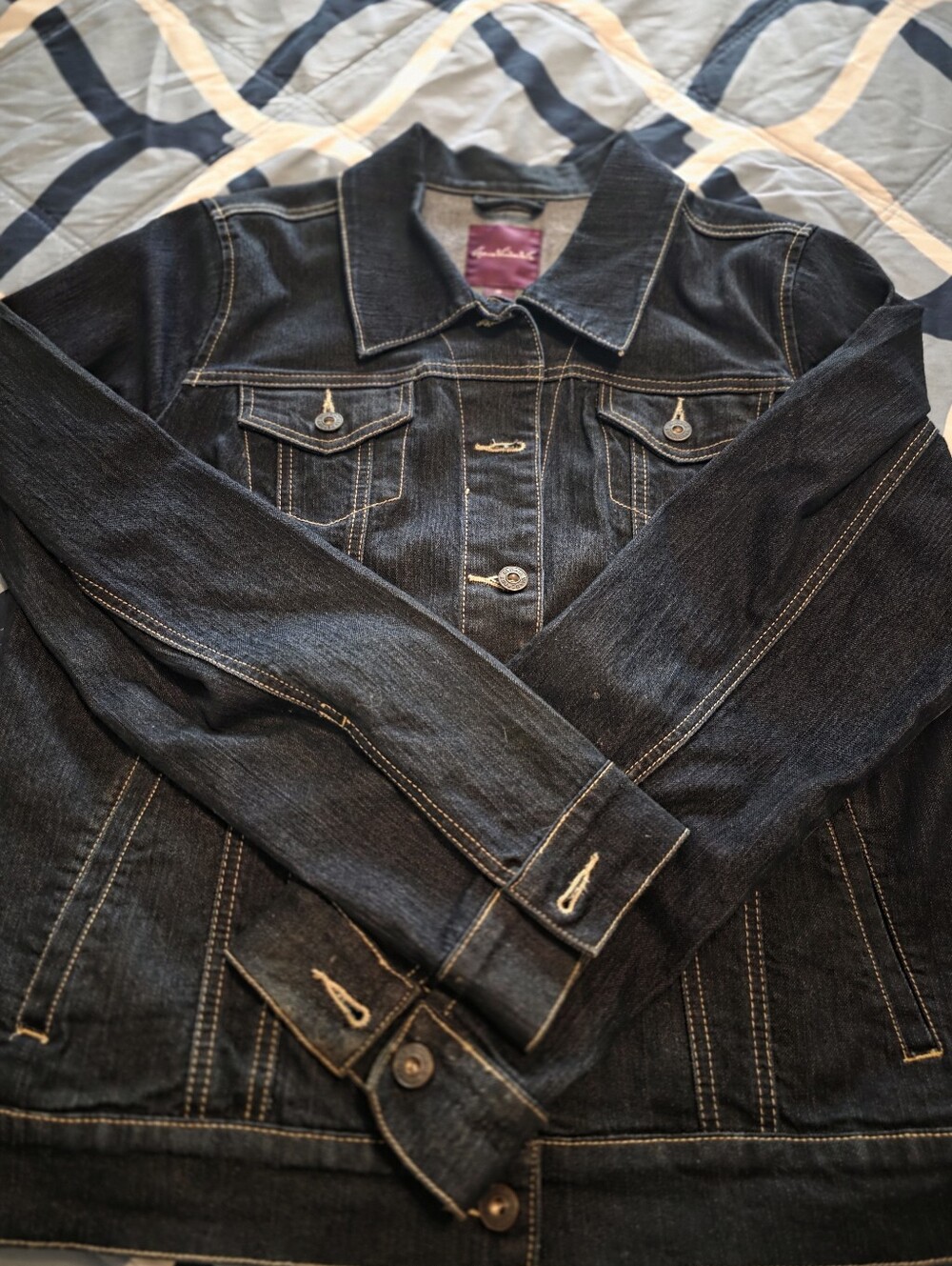 Gloria Vanderbilt Dark Wash Denim Jacket with Contrast Stitching